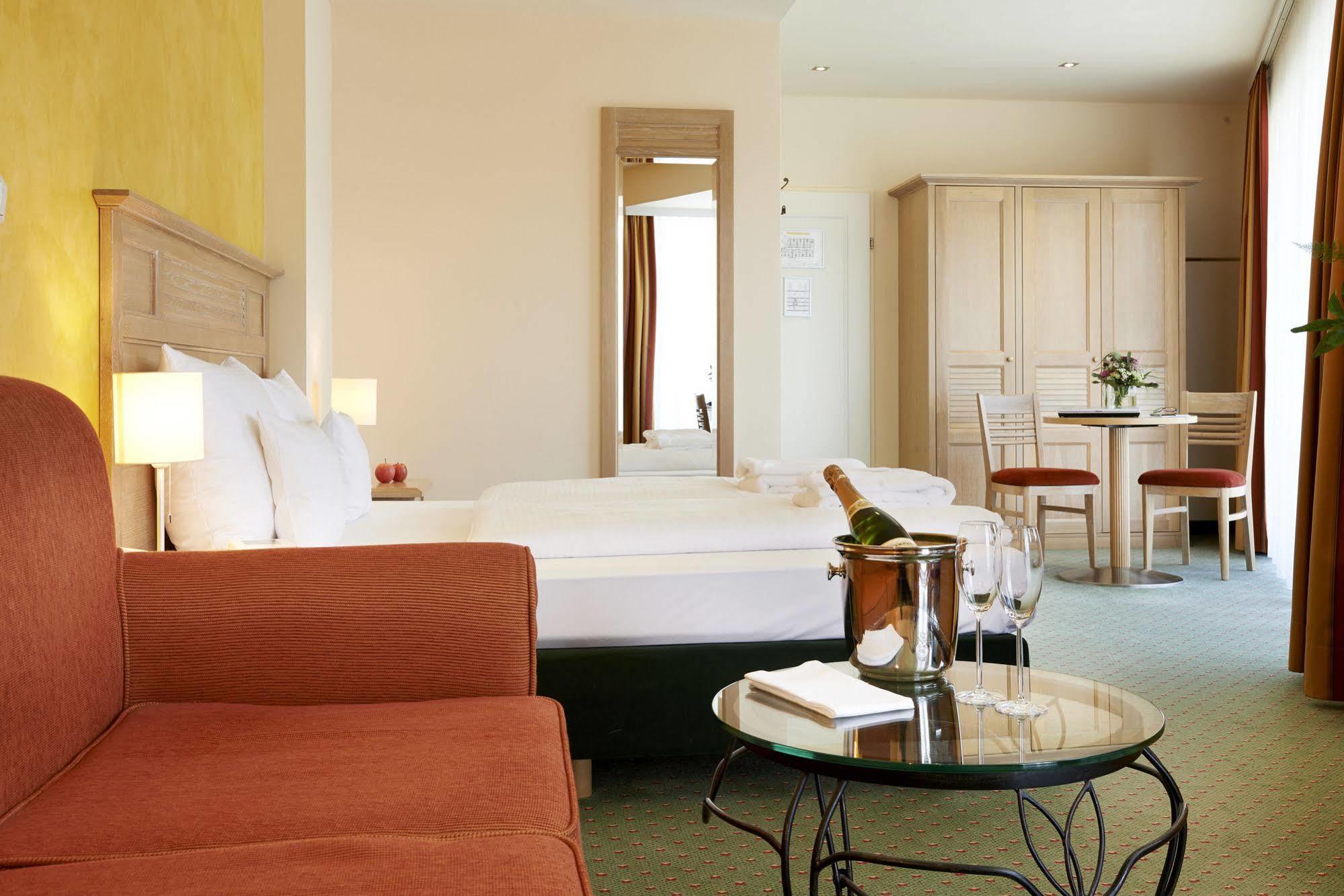 Das Hotel Eden - Das Aktiv- & Wohlfuehlhotel In Tirol Auf 1200M Hoehe Seefeld in Tirol Luaran gambar