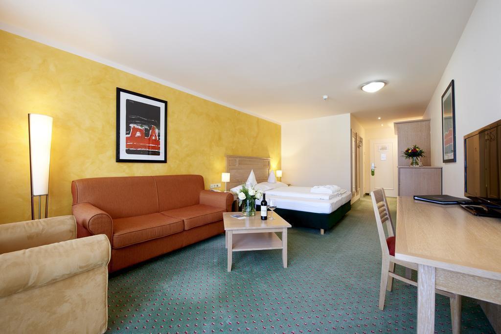 Das Hotel Eden - Das Aktiv- & Wohlfuehlhotel In Tirol Auf 1200M Hoehe Seefeld in Tirol Luaran gambar